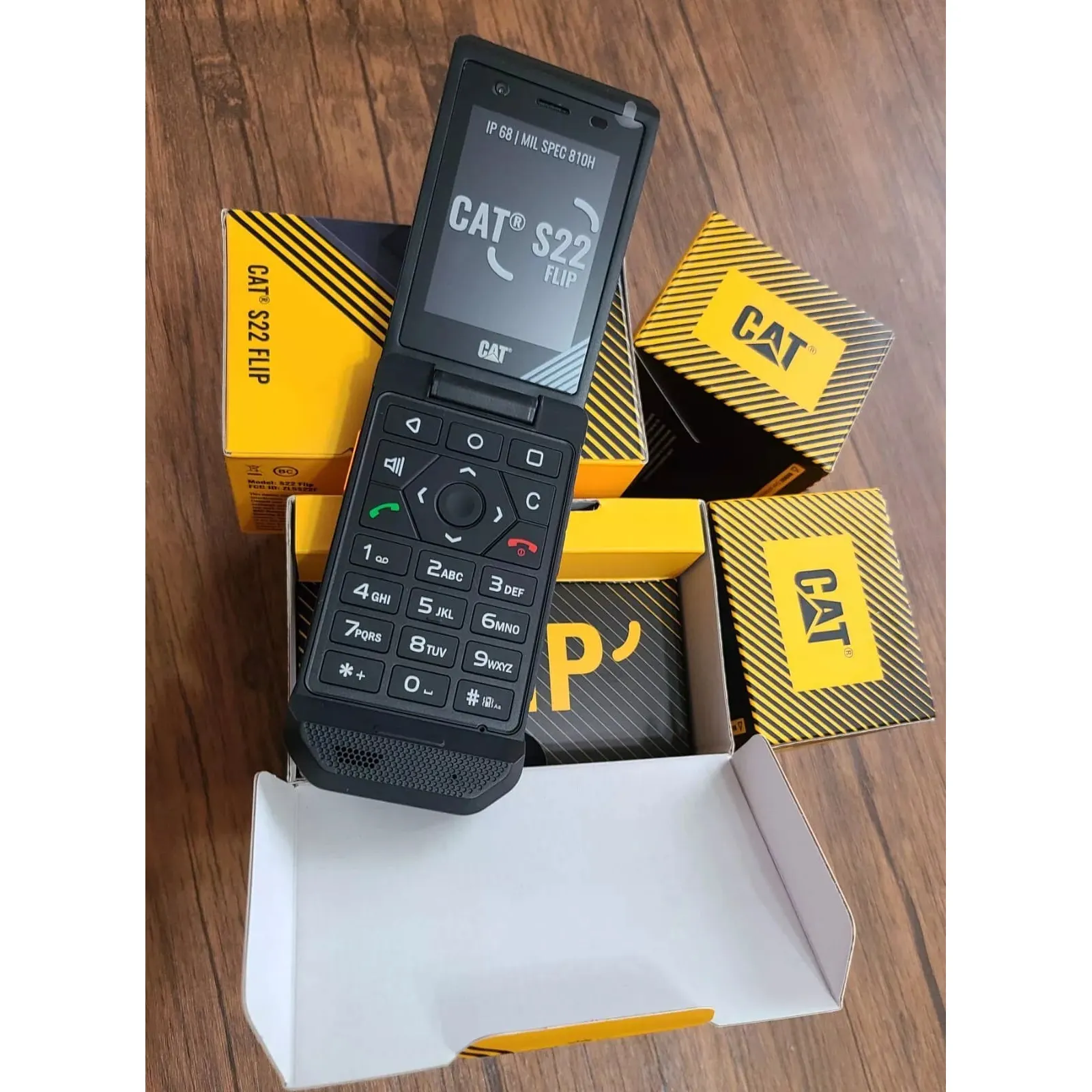 Brand NEW CAT S22 FLIP - 16GB - Black Gsm T-Mobile